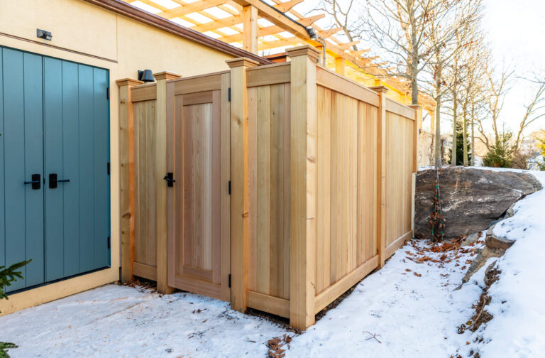Outdoor structure