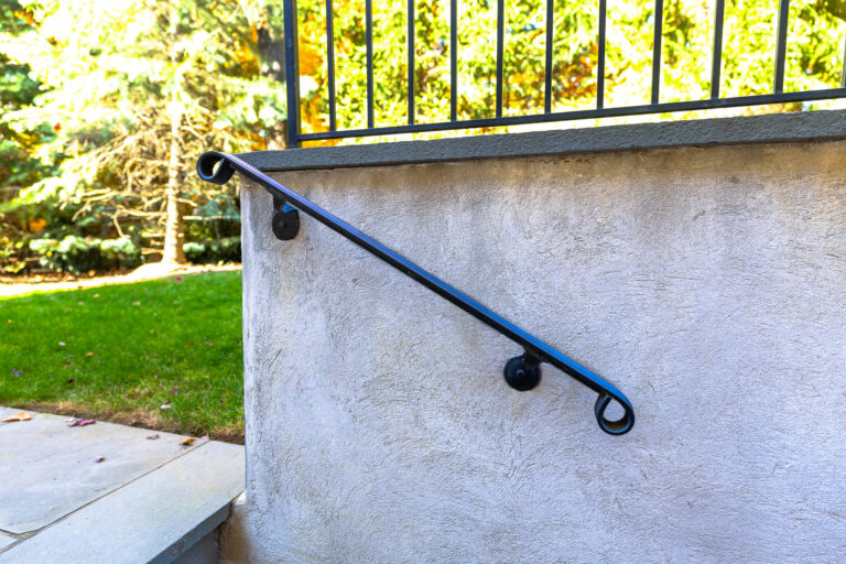Outdoor metal railing