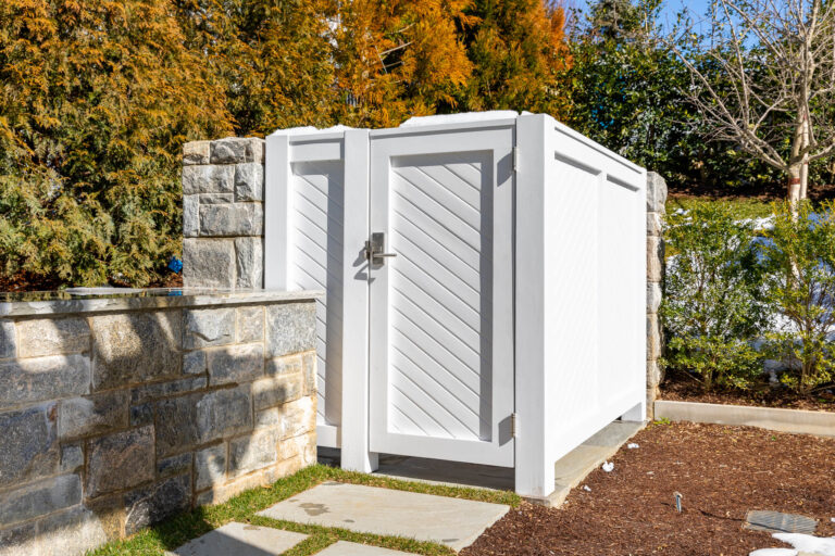 Outdoor structure