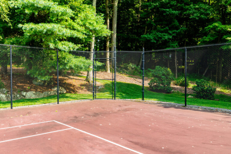 Tennis court fence
