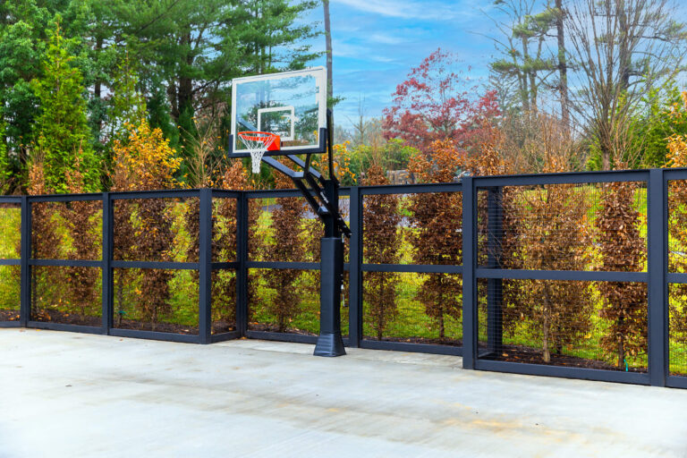 Tennis court fence