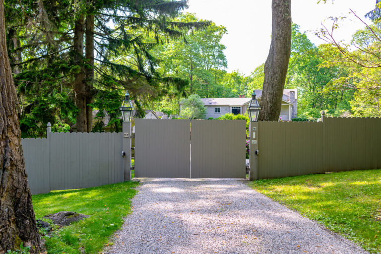 Privacy fence