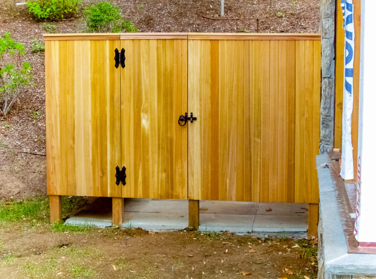 Outdoor structure