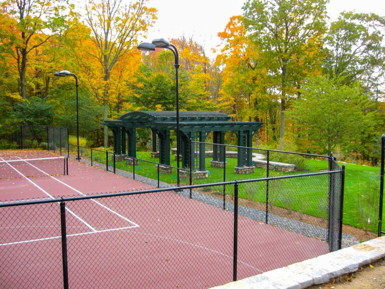 Tennis court fence