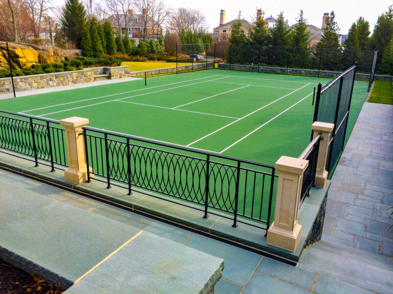 Tennis court fence