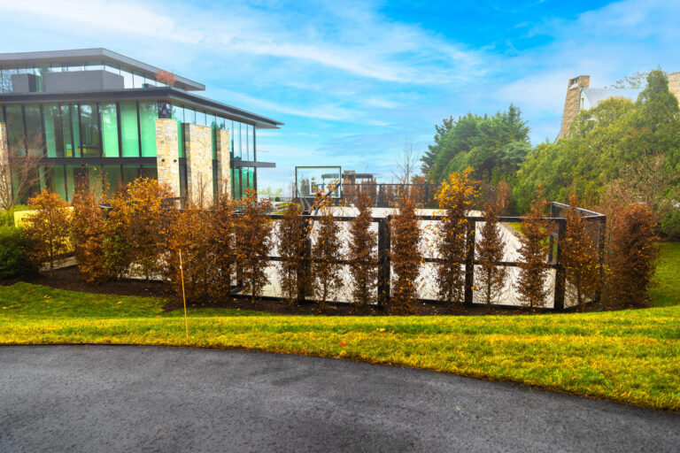 Tennis court fence