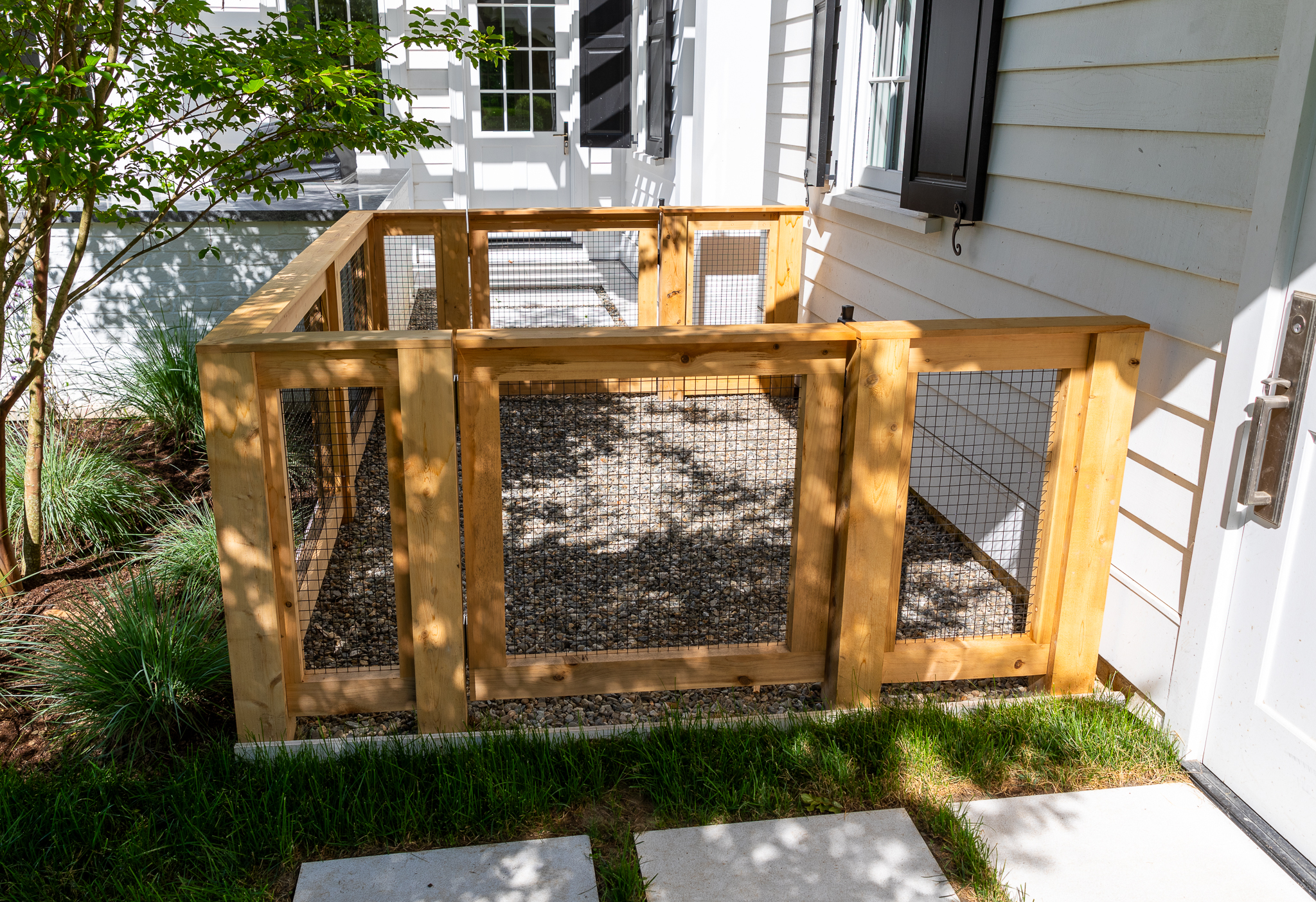 Small Dog Pen Fence Height at about 4 Feet height